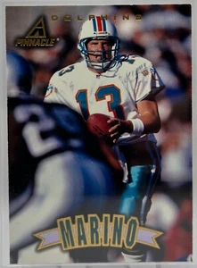 1997 Pinnacle Football Dan Marino #2 Hall of Fame - Picture 1 of 2