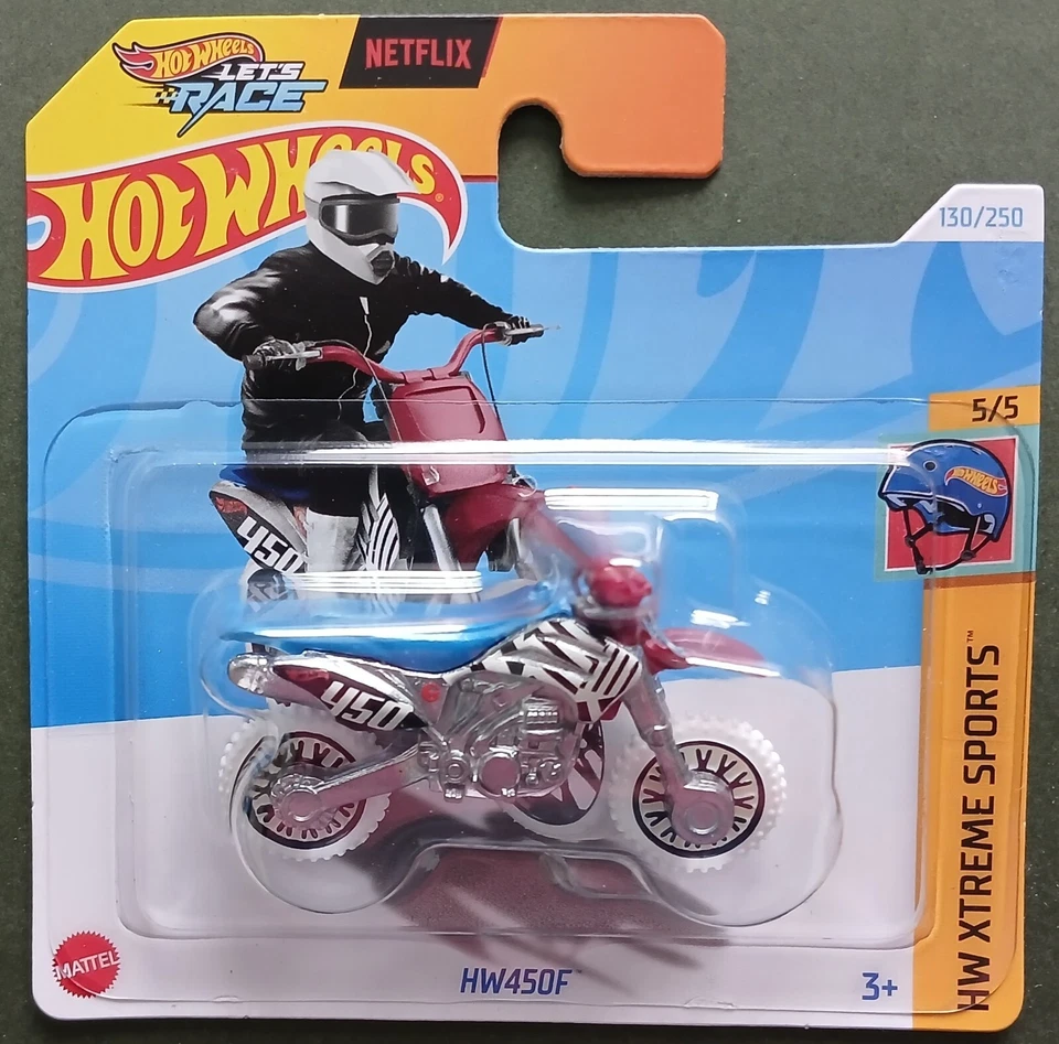 HOT WHEELS 2024 HW450F, PLATA/BLANCO, TARJETA CORTA. Foto 1 de 1