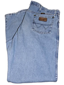 Wrangler Mens 42x34 George Strait Cowboy Cut Light Wash Denim Blue Jeans - Picture 1 of 7