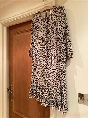 Vestido Pretty Max Mara Studio 100 % seda Reino Unido 8. Forrado y cuelga muy bien Foto 1 de 4