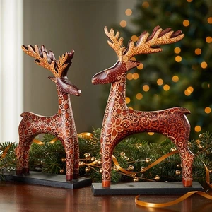 Wooden Reindeer | Hand-Batiked Sengon Wood Set of 2 - Picture 1 of 2