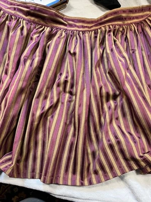 Juego de tres cortinas cortas cenefas de lujo a rayas doradas borgoña Foto 1 de 4