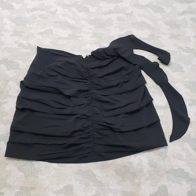 Falda Abercrombie and Fitch para mujer grande negra con cremallera en capas Foto 1 de 4