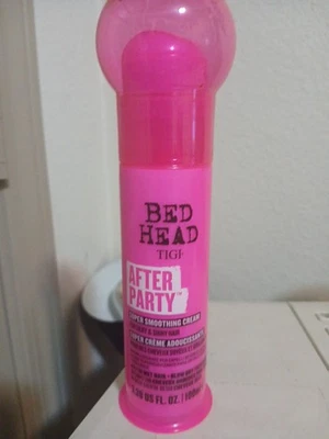 Crema súper suavizante para después de la fiesta Bed Head de TIGI 3,38 OZ Foto 1 de 2