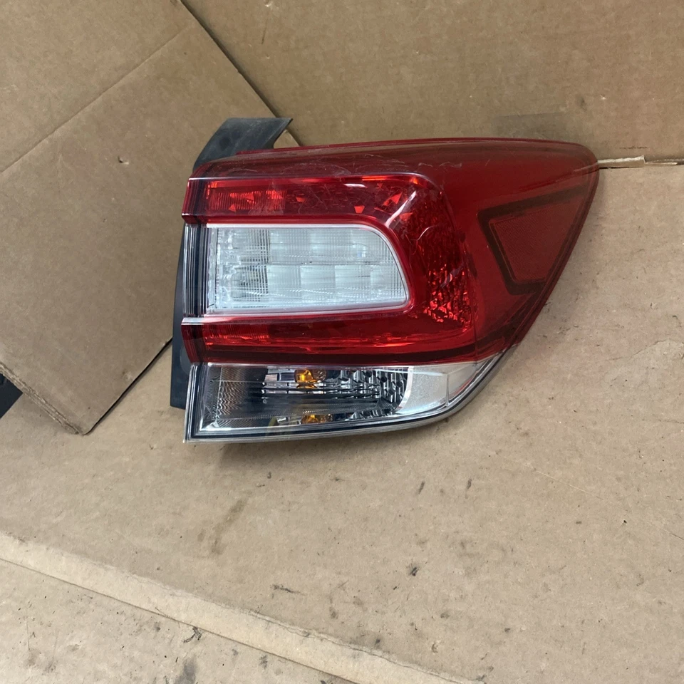 Luz trasera derecha 2018 2019 2020 2021-2023 Subaru Crosstrek OEM 3525 Foto 1 de 4