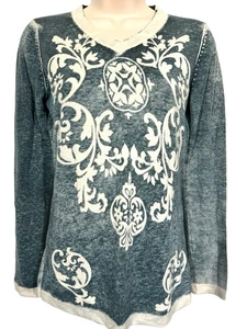 Cabi sweater small Green and white decorated printed technic RN#54077 - Picture 1 of 11
