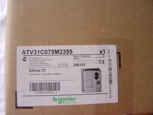 Nuovo con scatola Schneider Altivar elettrico 31 unità a corrente alternata 1 HP ATV31C075M2355 - Foto 1 di 1