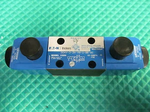 NEW Vickers Valve DG4V-3-2N-VM-U-B6-60 - Picture 1 of 2