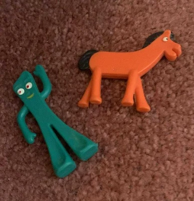 Figuras de colección PlaySkool Gumbitty 1988 tamaño bolsillo para llevar Gumby y Pokey Foto 1 de 4