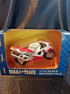 Motocicleta Maisto Road & Track Yamaha R1, metal fundido a presión-1:18 - Imagen 1 de 5