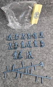 MARX Pioneer Defenders 15-pc 54 mm Vintage Figures for Fort Apache Playset #2 - Picture 1 of 9