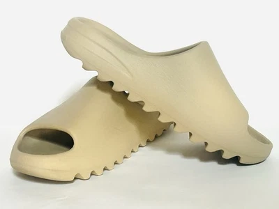 Yeezy Slides размер США 13 костяной бежевый ношение один раз чистка - Изображение 1 из 4