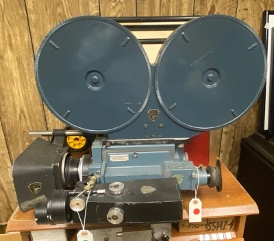 Cámara fotográfica MITCHELL 35mm NC Reflex buen estado S/N 198 Foto 1 de 4