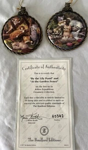 1997 Bradford Editions Kitten Expeditions Ornaments, By The Lily Pond mit Echtheitszertifikat - Bild 1 von 8