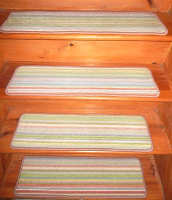 Alfombra de lana acolchada de yute 13 pasos 9" x 30'' + 1 aterrizaje 22"" x 27"" peldaños de escalera Foto 1 de 4