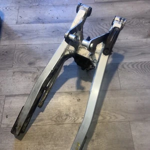85' 84-86 Suzuki GS1150 SWINGARM SWING-ARM - Bild 1 von 8