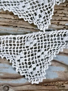 Pizzo a Mano Rete Modano Filet Ricamato Bordura D'epoca Mai Usata 670x5 cm. - Foto 1 di 5