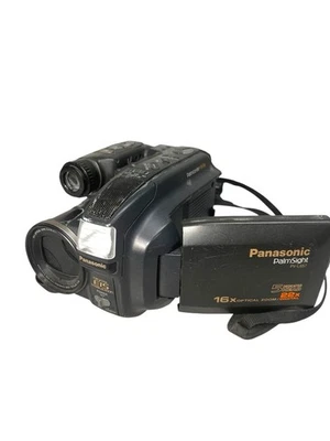 Panasonic Palmcorder PalmSight Camcorder PV-L657 VHS No Battery Untested! - Image 1 of 4