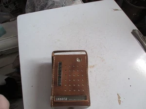 ZENITH OCHO TRANSISTORES ROYAL UNO OCHENTA Y CINCO - Imagen 1 de 12