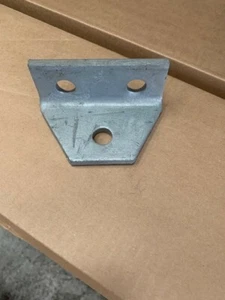 8 NUMBER P1359 90 DEGREE BRACKET UNISTRUT NEXT WORKING DAY DELIVERY - Picture 1 of 2