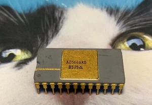 1PCS AD566AKD Convertisseur N/A Monolithique Haute Vitesse 12 bits NON TESTÉ - Photo 1/2