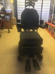 Electric Power Wheelchair Quantum model tilt-in-space 2019 - Picture 1 of 7