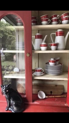 Porcelana de servicio vintage años 60 Seltmann Weiden diseño a cuadros 11 personas Foto 1 de 3