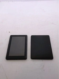 Lot 2 Amazon Kindle Fire 1st Gen D01400 8GB And HDX 7 3rd Gen C9R6QM 64GB Tablet - Picture 1 of 7