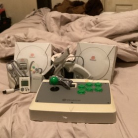 SEGA Dreamcast White Console Lot w/ Controllers, Arcade Stick, Composite RCA