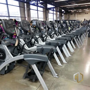 Cybex 625AT Arc Trainer Elliptical Total Body Commercial Grade Cardio Gym Equip - Picture 1 of 9