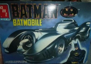 AMT 6877 BATMOBILE BATMAN 1989 BAUSATZ Modellauto Open Box Inhalt alles neu - Bild 1 von 1