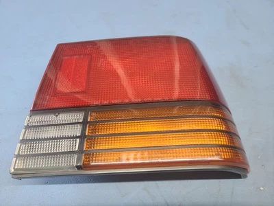Luz trasera derecha pasajero Chevy Geo Spectrum 1987 1988 1989 4 puertas Foto 1 de 4