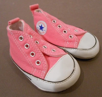 Zapatos Chuck Taylor Converse talla 1 niño pequeño, rosa, gran forma Foto 1 de 2