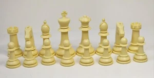 16 Chess Pieces Off-White Pre-Owned - Picture 1 of 3