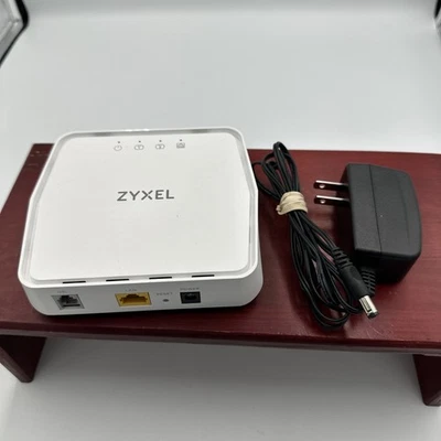 Zyxel VMG4005-B50B VDSL2 pair-bonding modem - Image 1 of 4