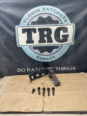 03-09 Chrysler PT Cruiser Engine Mount Support Shift Linkage Bracket 5274504AA - Image 1 of 4