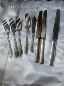Lot Of 8 INTERNATIONAL ROGERS APRIL 14 25 FLATWARE - Picture 1 of 5