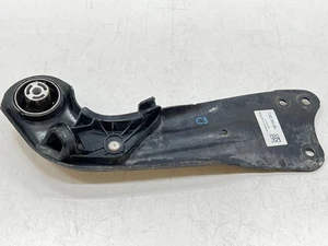 Brazo de control trasero derecho VOLKSWAGEN PASSAT 2012-2022 OEM 1K0505224L - Imagen 1 de 10