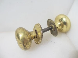 Vintage Brass Door Knobs Handles Plates Old Retro - Picture 1 of 9