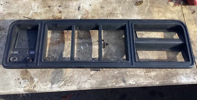 Cuadro de instrumentos Ford Truck F100 1973-1979 bisel radio recortado/dañado Foto 1 de 4