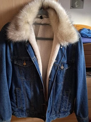 Damen Jeansjacke von H & M dividee fefüttert - Bild 1 von 2