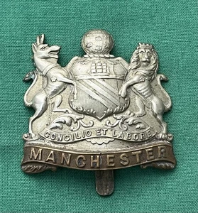Seltenes Mützenabzeichen 1. Weltkrieg The Manchester Regiment Service Battalion britisches Militär. - Bild 1 von 9
