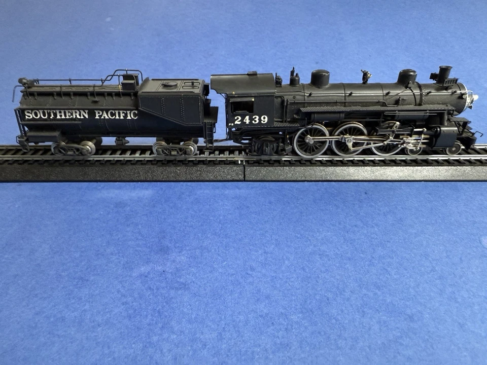 Tenshodo HO #142 Class P-5 4-6-2 Southern Pacific #2439 Factory Painted USED - Image 1 of 4