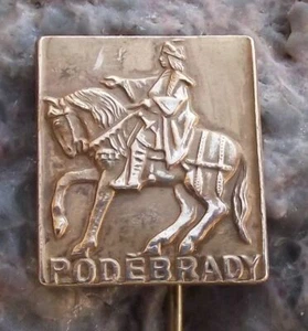 Vintage Hussite Czech Town Jiri George of Podebrady Travel Souvenier Pin Badge - Picture 1 of 4