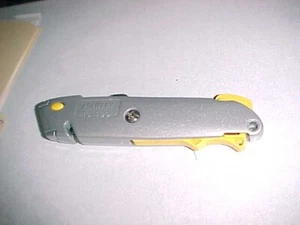 STANLEY 10-099 HEAVY DUTY 6 in. CLASSIC RETRACTABLE UTILITY KNIFE SHIPS FREE - Picture 1 of 2
