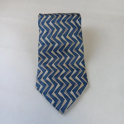 Corbata geométrica azul Milano Uomo 57" de largo 4" de ancho Foto 1 de 3