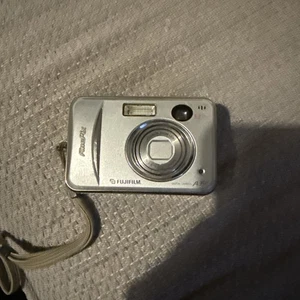 Boxed - Fujifilm Digital Camera FinePix A350 5.2MP, Silver  - Picture 1 of 14