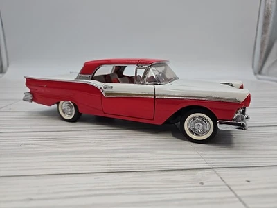 1:24 1957 Ford Fairlane 500 Skyliner Convertible Red White - Image 1 of 4