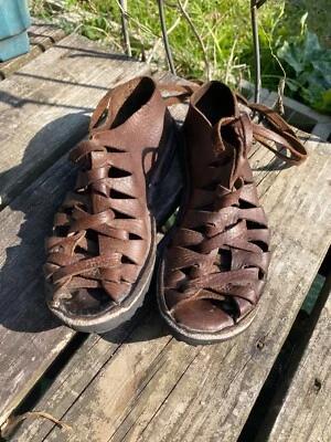 Ghillies medievales vintage marrón renacentista feria con talla US9/EU40 cuero hecho a mano Foto 1 de 4