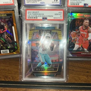 2021 Select Tua Tagovailoa Die-cut Black/gold Prizm PSA 10 - Picture 1 of 2